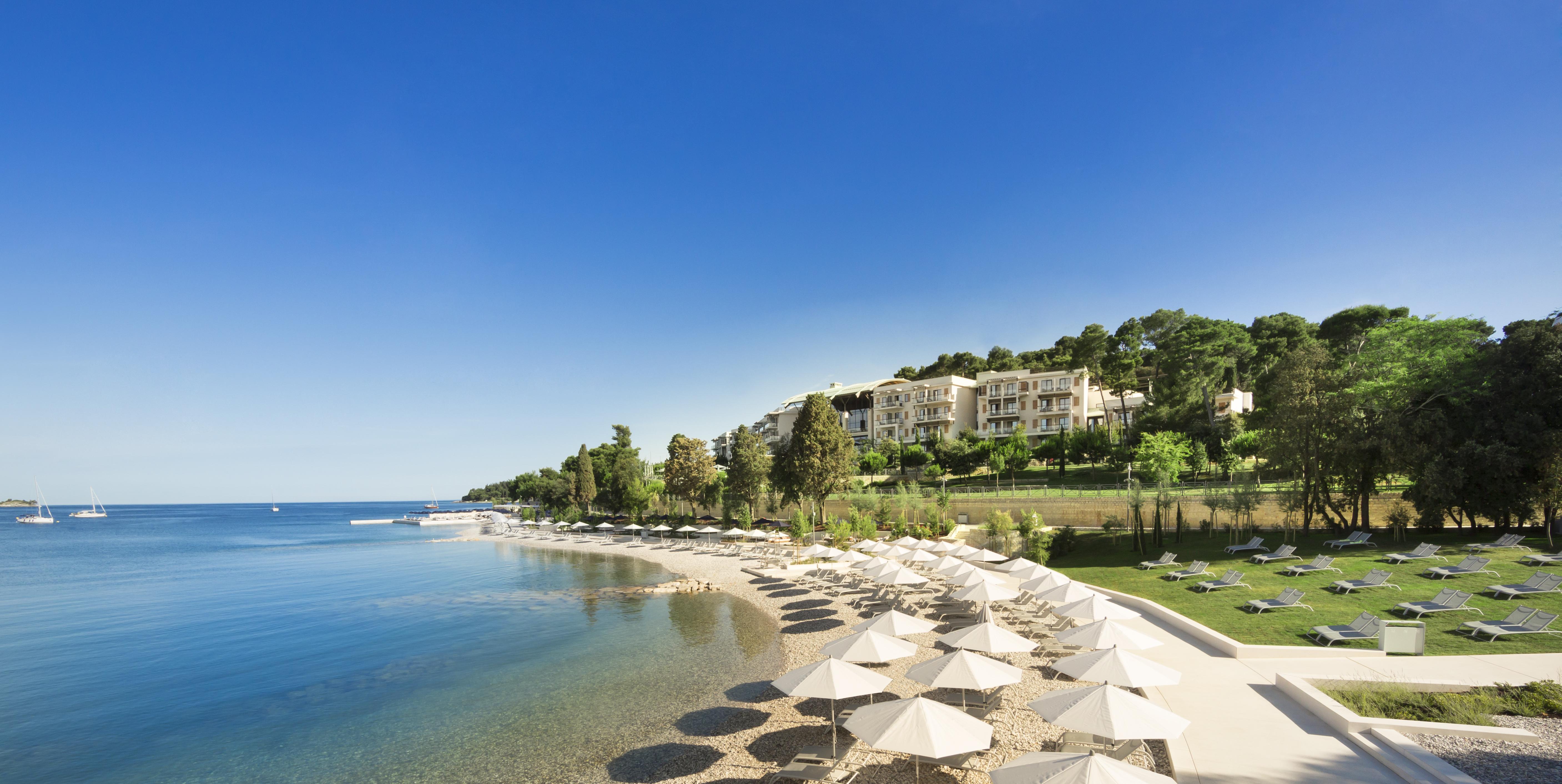 Hotel Monte Mulini Rovigno Esterno foto Beach at the Hotel Porto Katakolo